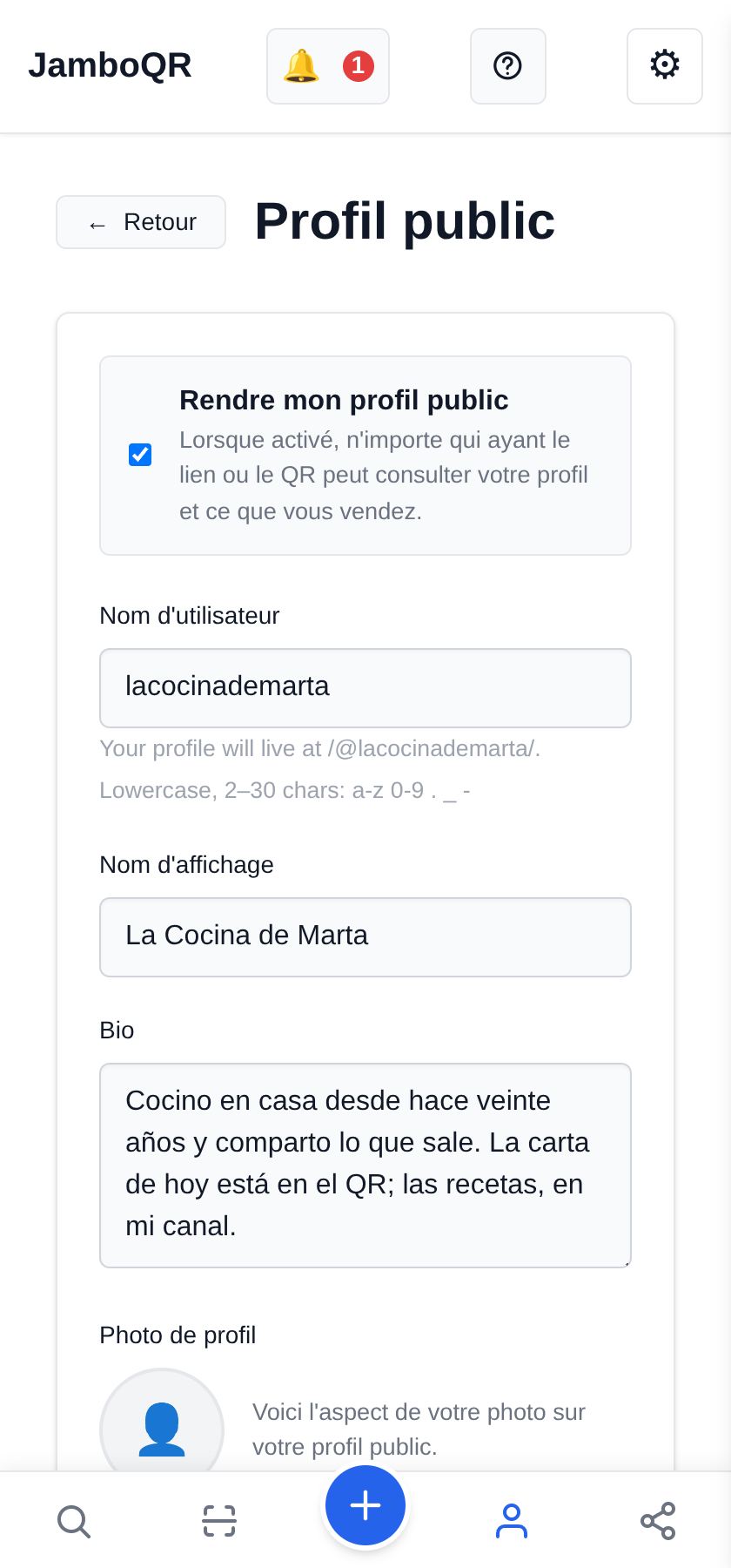 Ouvrez Profil public et choisissez votre nom